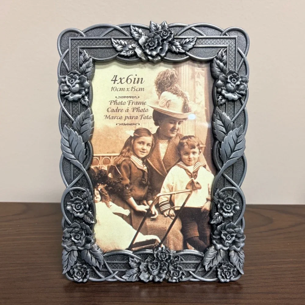 Vintage Style Pewter Tone Rose Vine 4x6 Photo Frame Ornate Victorian Floral